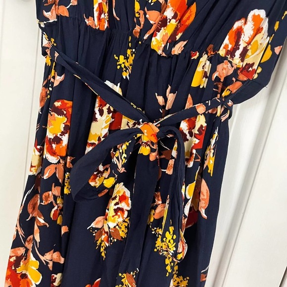 NEW Isabel Maternity Floral Knee-length Dress - Picture 4 of 7